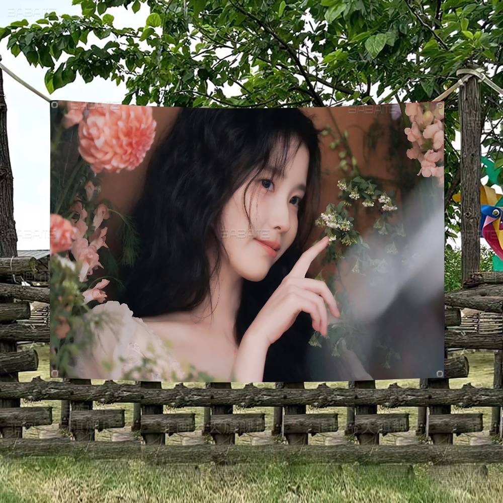 Korean singer IUs Advanced Pri - đánh giá và giá Commercial Printing Company